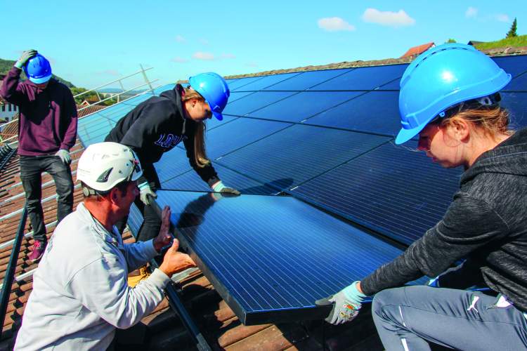 Pose de panneaux solaires