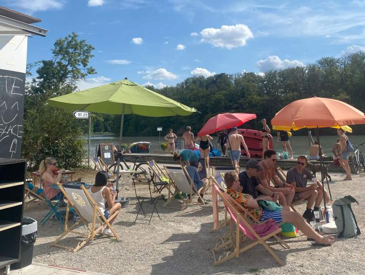 Terrasse de la buvette "Au Moulin" 